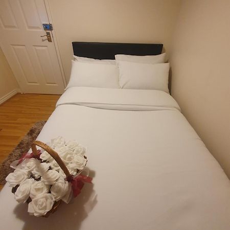 Double Size And Single Room In Barking Barking  Zewnętrze zdjęcie