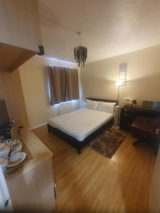 Double Size And Single Room In Barking Barking  Zewnętrze zdjęcie