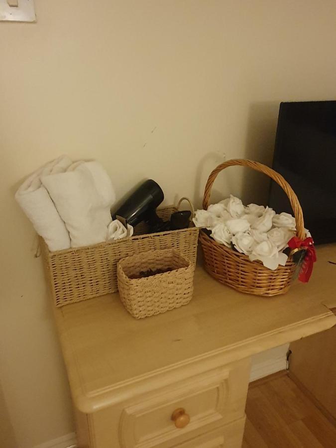 Double Size And Single Room In Barking Barking  Zewnętrze zdjęcie
