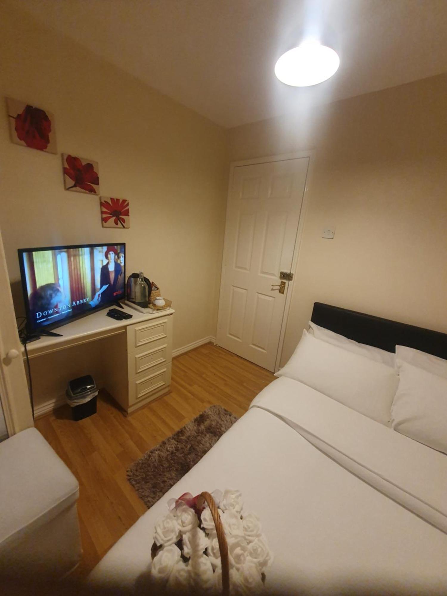 Double Size And Single Room In Barking Barking  Zewnętrze zdjęcie
